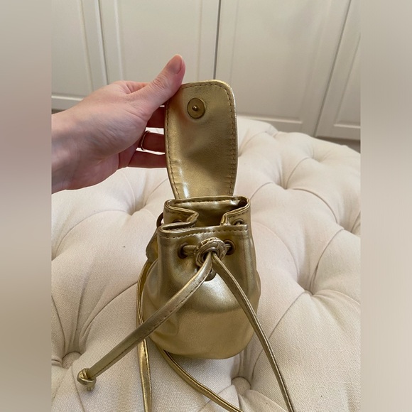 Vintage 80’s Gold Ultra Mini Back Pack - Picture 5 of 5